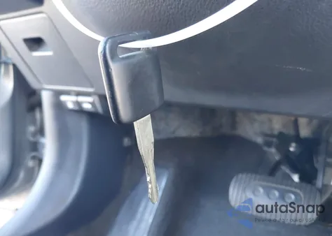 2008 Nissan Versa 1.8S z USA, uszkodzony, nr VIN 3N1BC13E48L445193